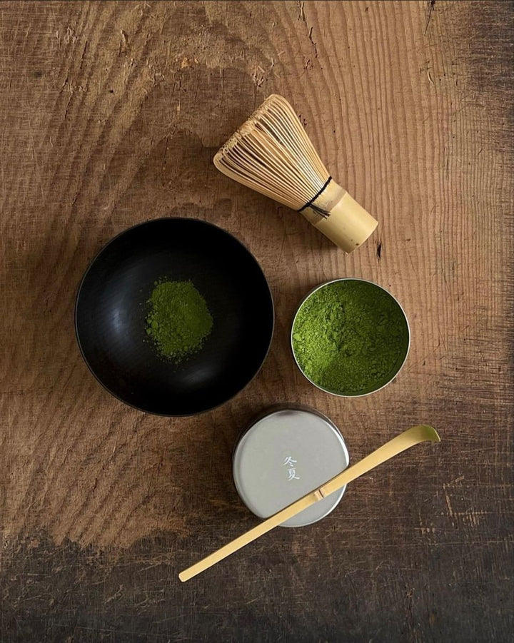 Jakie narzędzia są potrzebne do tradycyjnego przygotowania matchy?