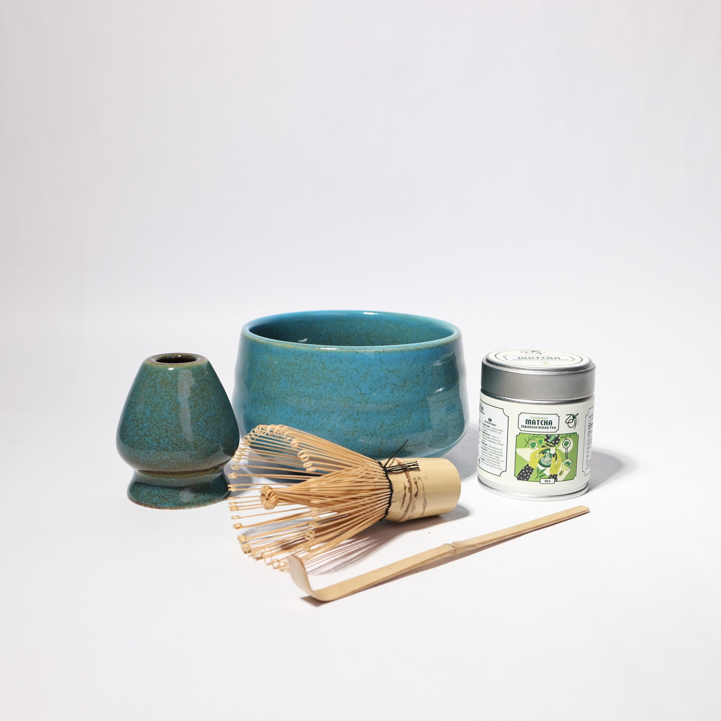 Zen-Keramikset mit zeremoniellem Matcha