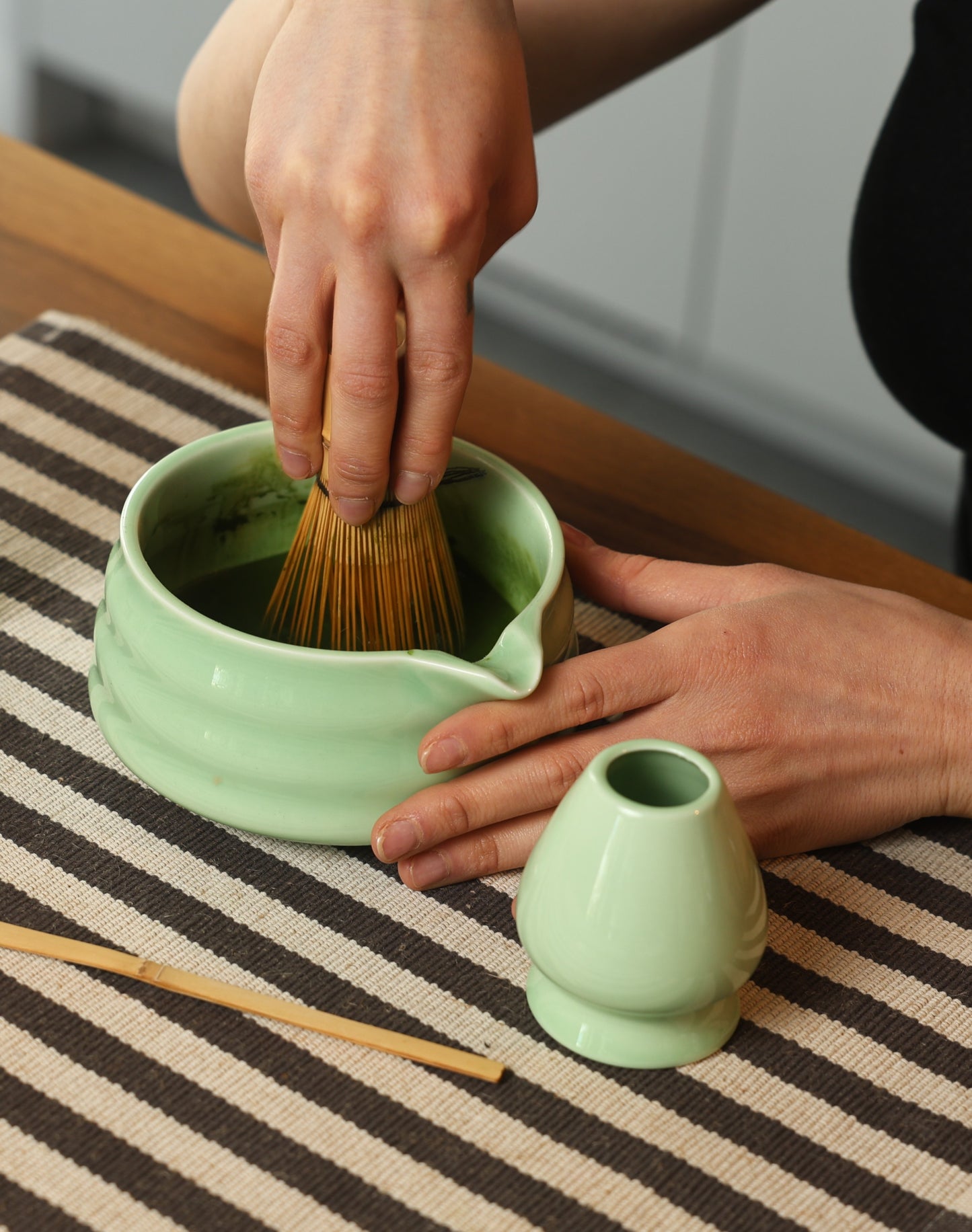 Sakura Matcha Set aus Keramik – mit kulinarischem Matcha